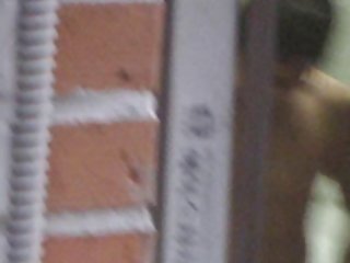 Den koreanske nabo bad voyeur porno sex med en liten pikk