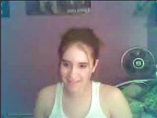 Beste porno videoer ungdoms dama viser hennes små pupper, små teen